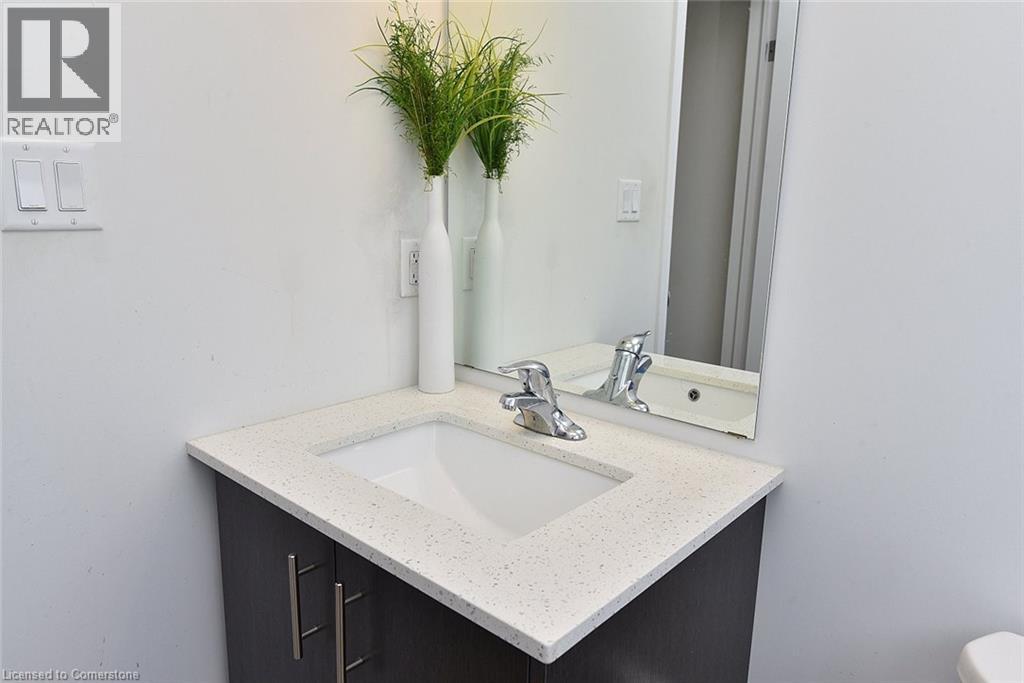 Photo 14 of 54 Capstone Lane, Hamilton ON