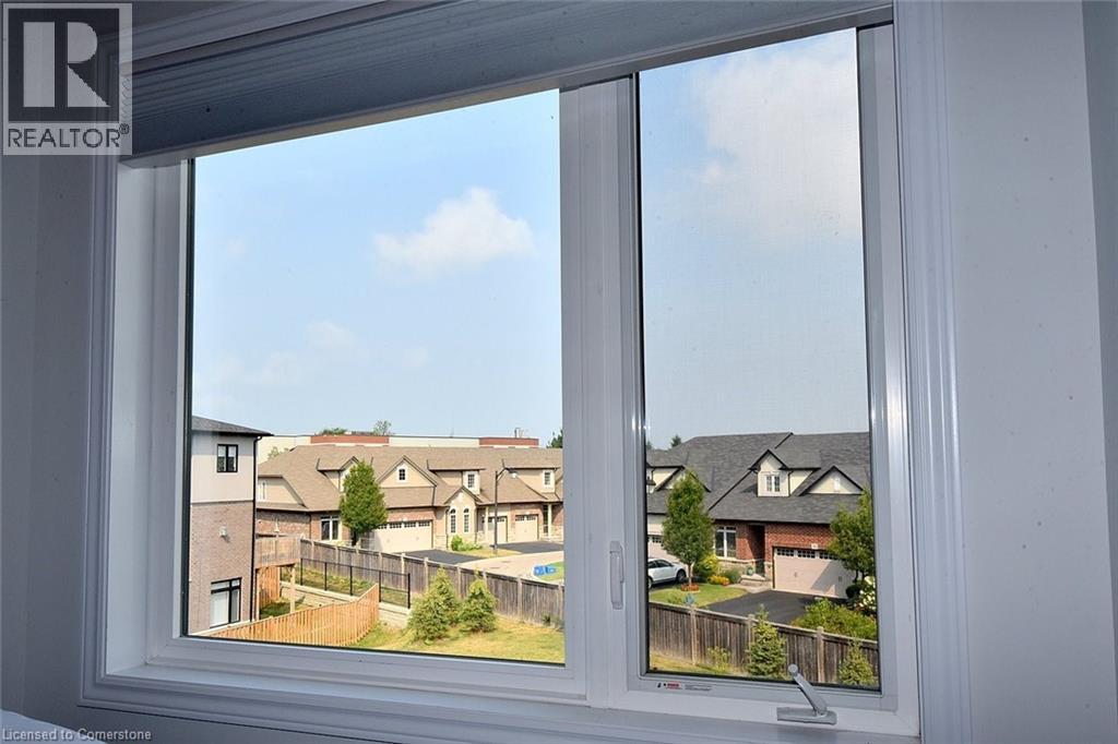 Photo 26 of 54 Capstone Lane, Hamilton ON