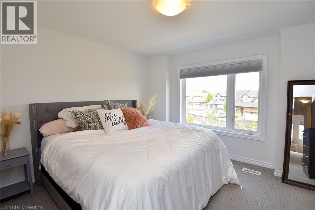 Photo 38 of 54 Capstone Lane, Hamilton ON