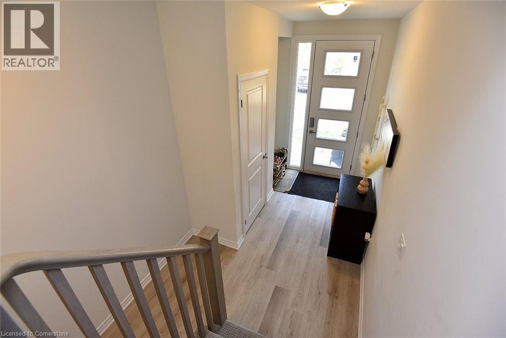 Photo 5 of 54 Capstone Lane, Hamilton ON
