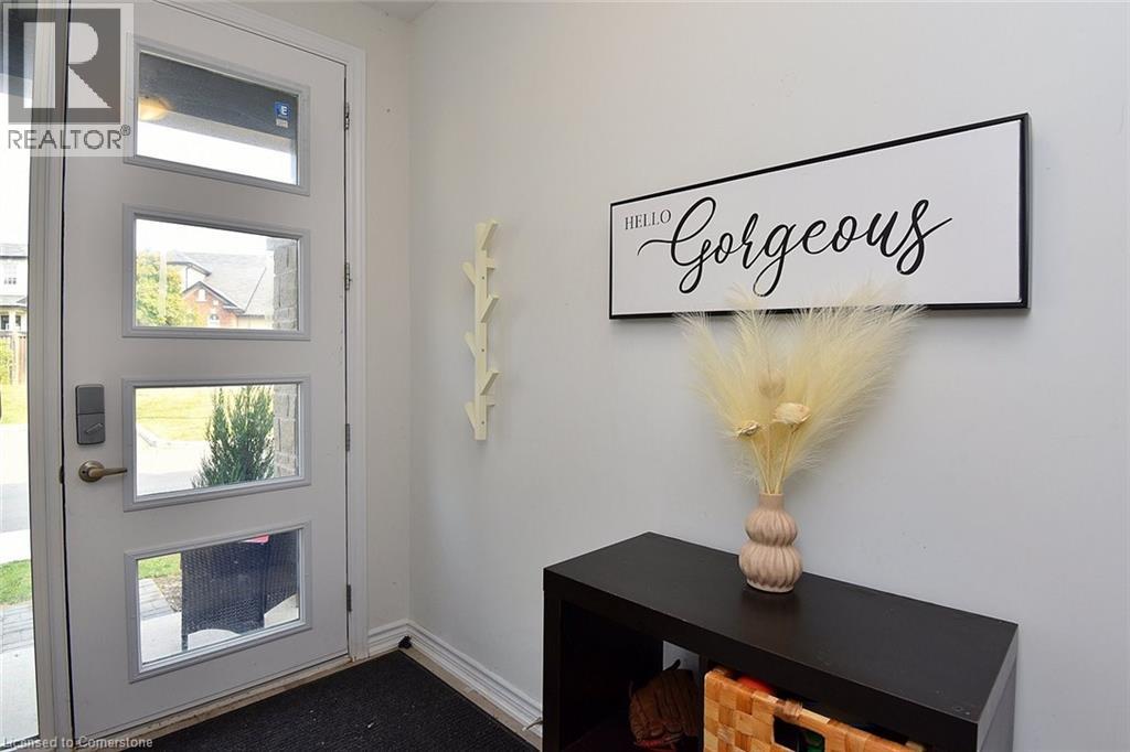 Photo 33 of 54 Capstone Lane, Hamilton ON