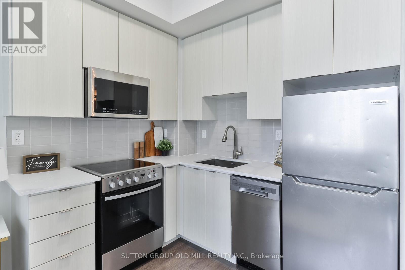 Photo 12 of 103 5155 Sheppard Avenue E, Toronto ON