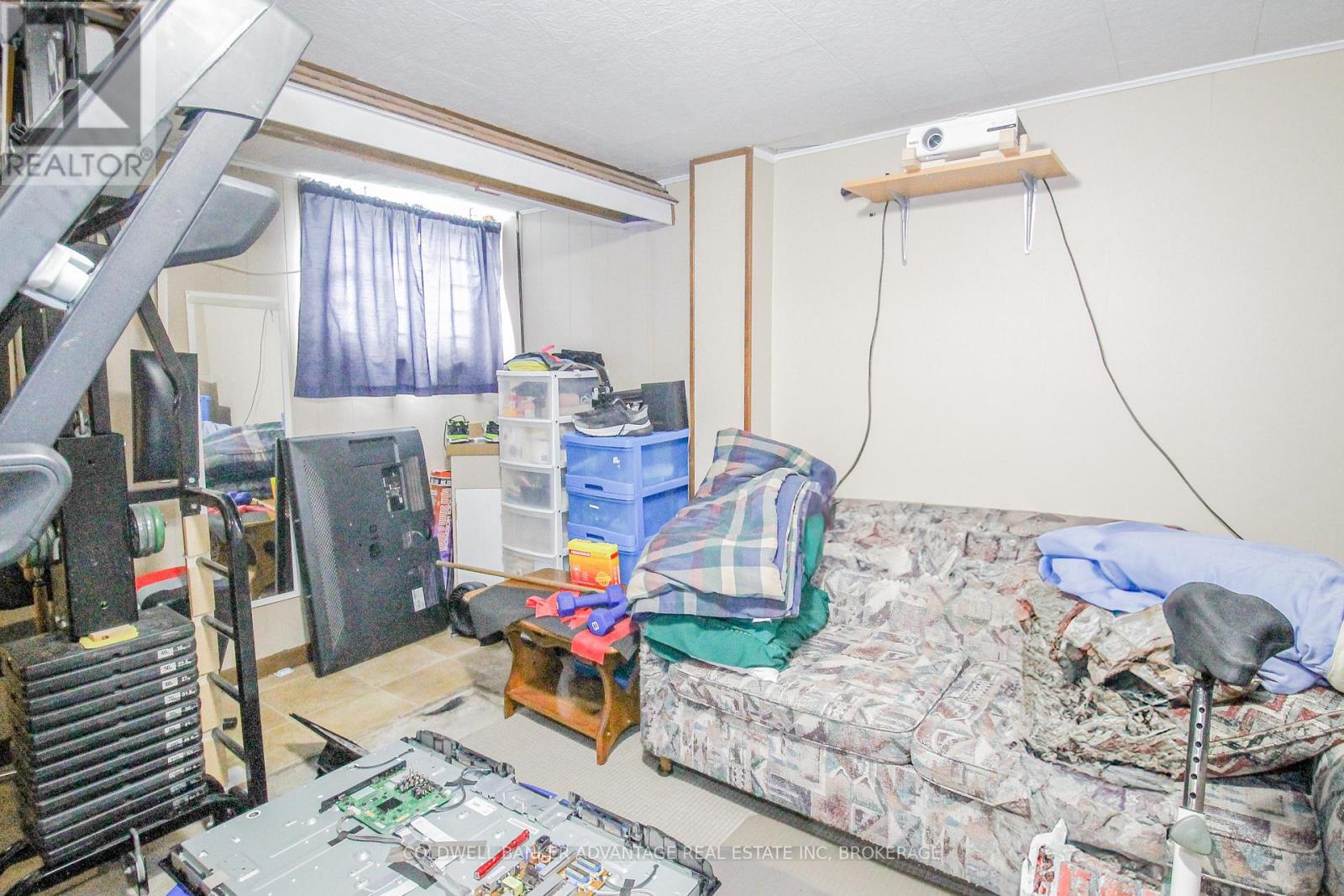 Photo 15 of 1048 Ontario Road, Welland ON