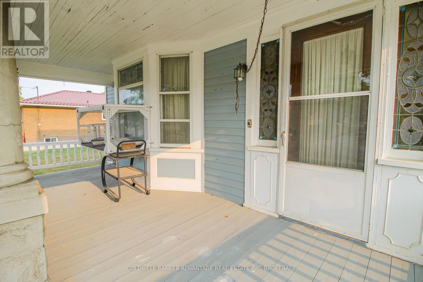 Photo 10 of 1048 Ontario Road, Welland ON