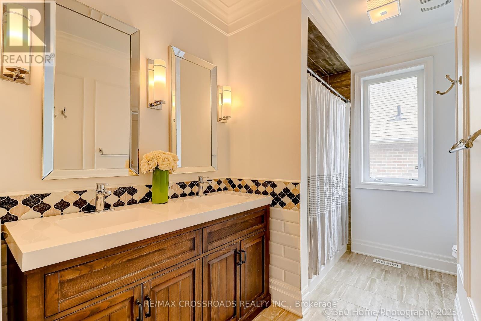 Photo 28 of 6 Prince Michael Court, Caledon ON
