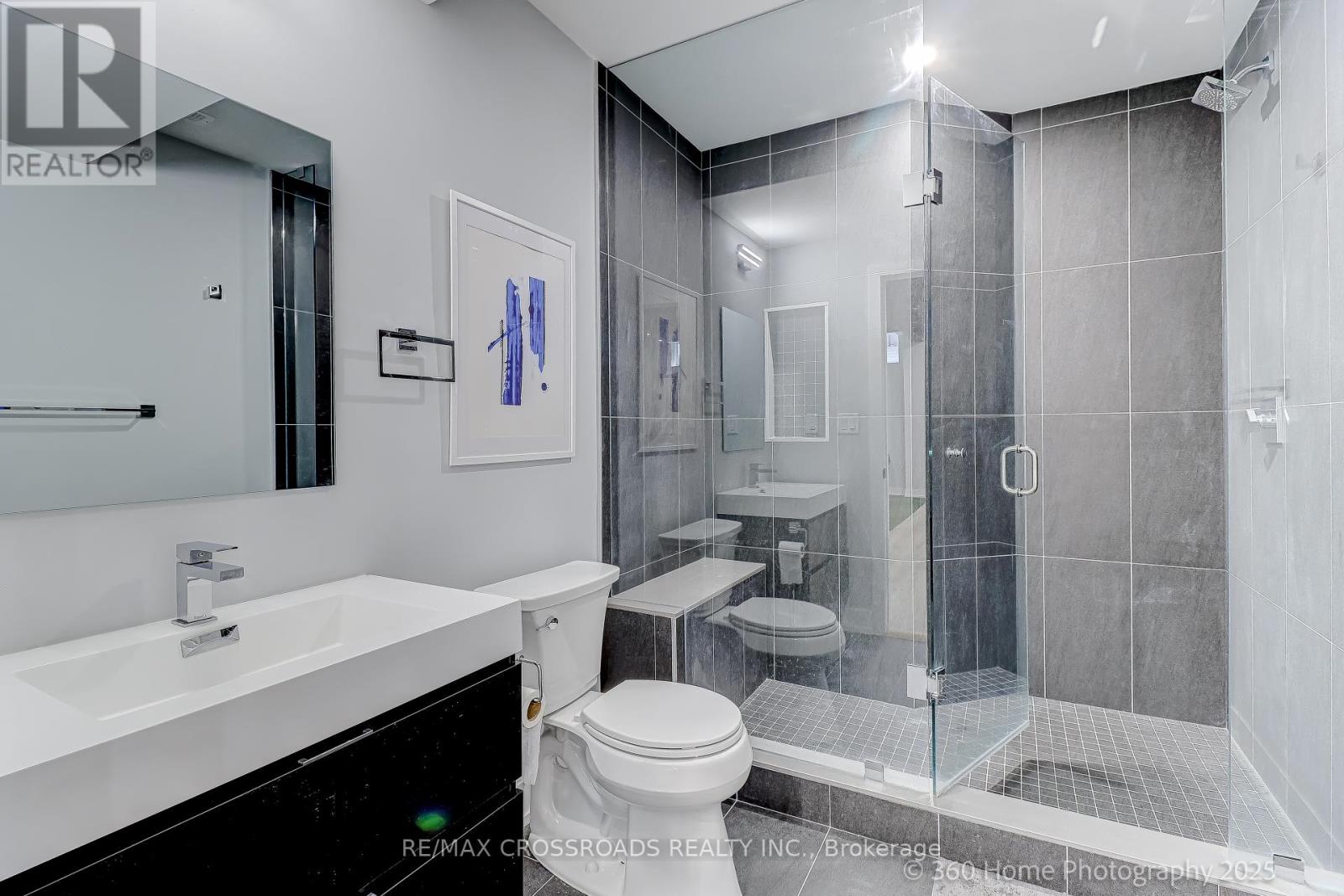 Photo 37 of 6 Prince Michael Court, Caledon ON