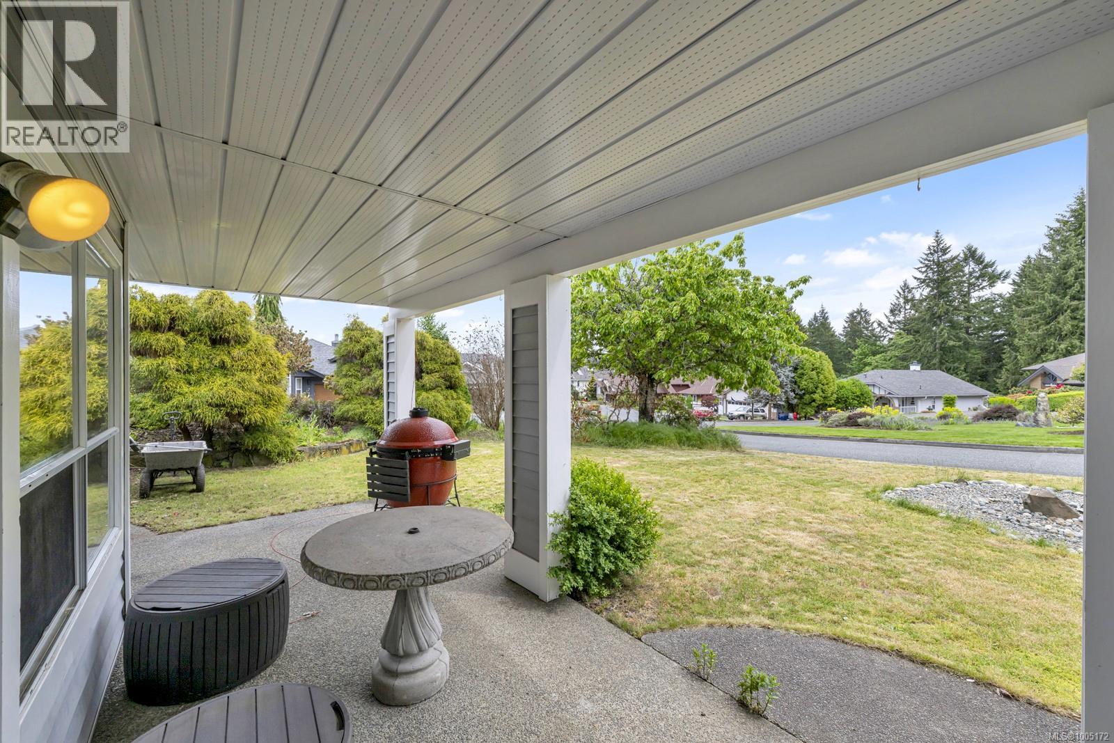 3601 Arbutus Dr N, Cobble Hill