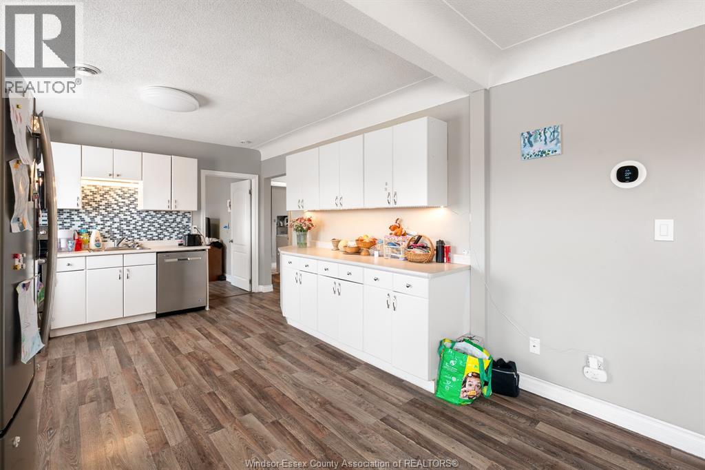 Photo 7 of 1093 1097 Erie Street East, Windsor ON