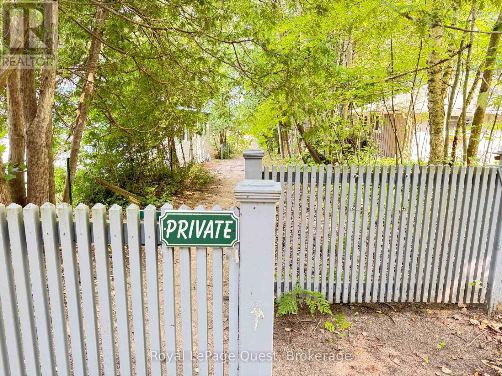 Photo 4 of 61 Green Point Road, Tiny ON