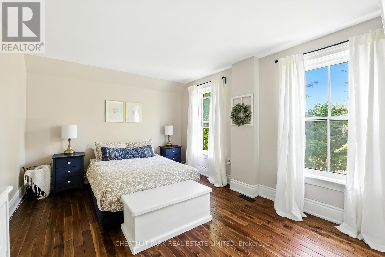 Photo 5 of 98 Reach Street, Uxbridge ON