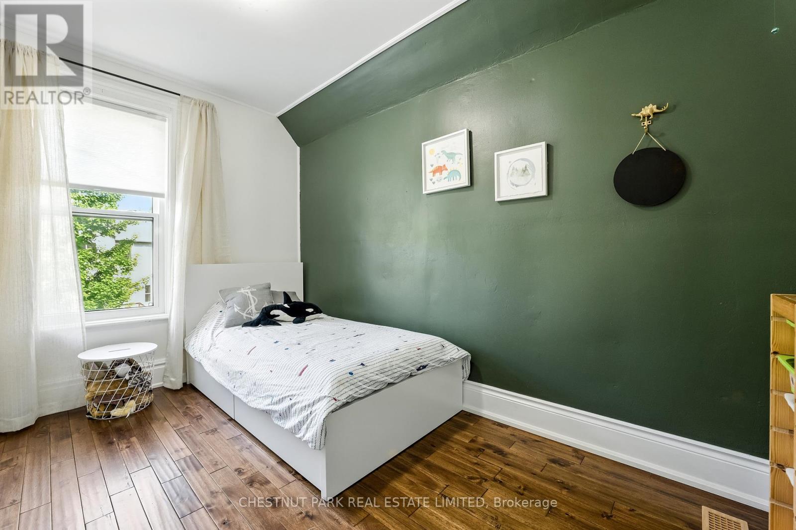 Photo 35 of 98 Reach Street, Uxbridge ON