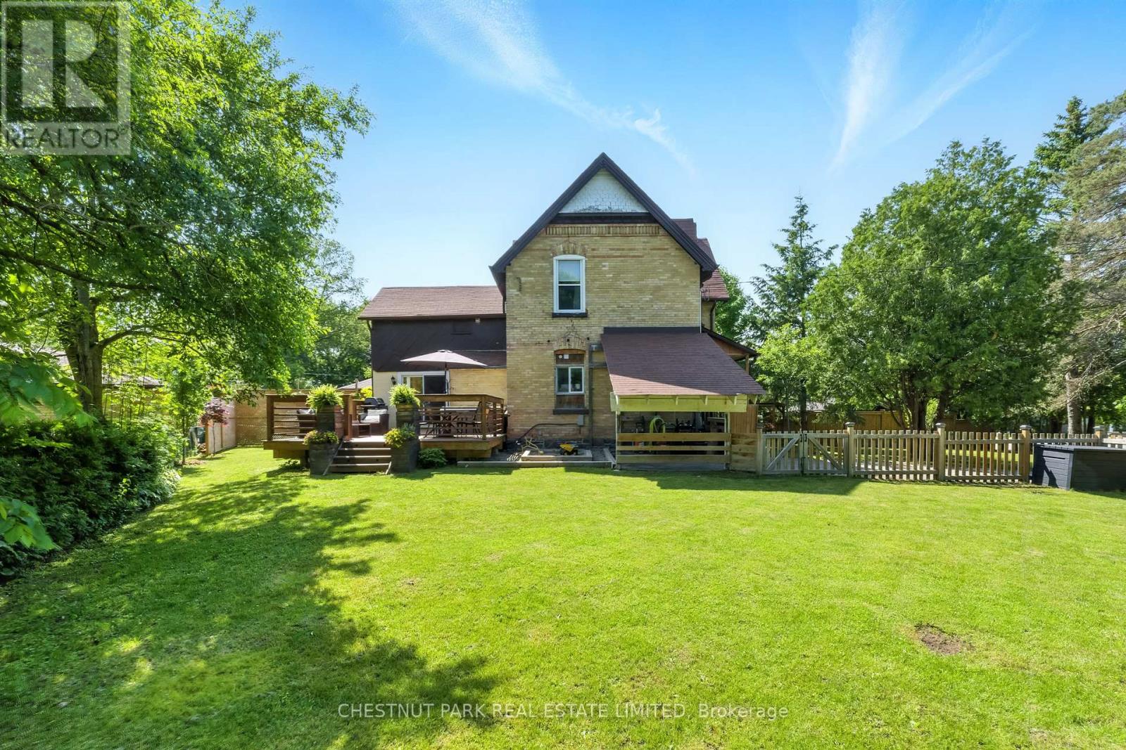Photo 25 of 98 Reach Street, Uxbridge ON