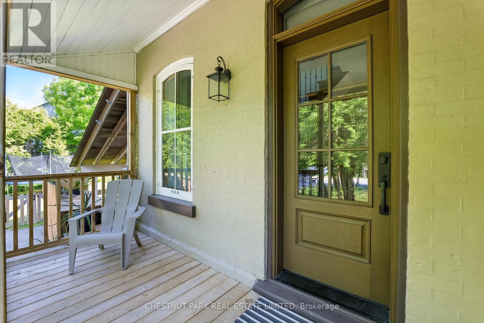 Photo 23 of 98 Reach Street, Uxbridge ON