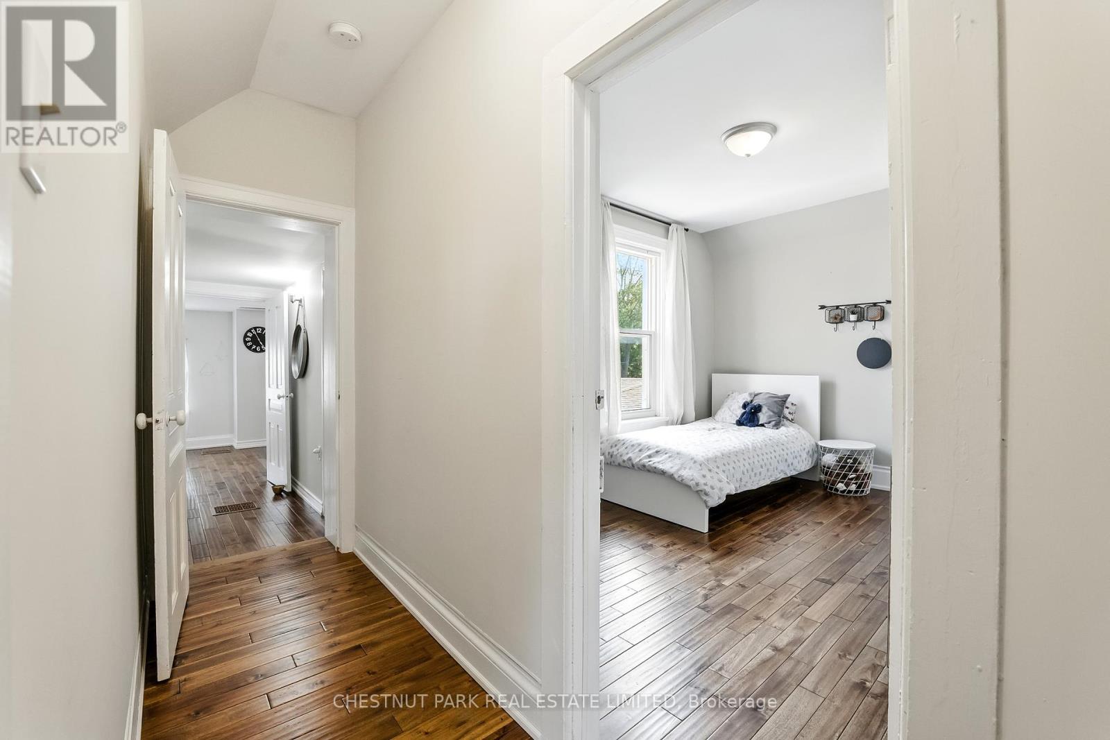 Photo 32 of 98 Reach Street, Uxbridge ON