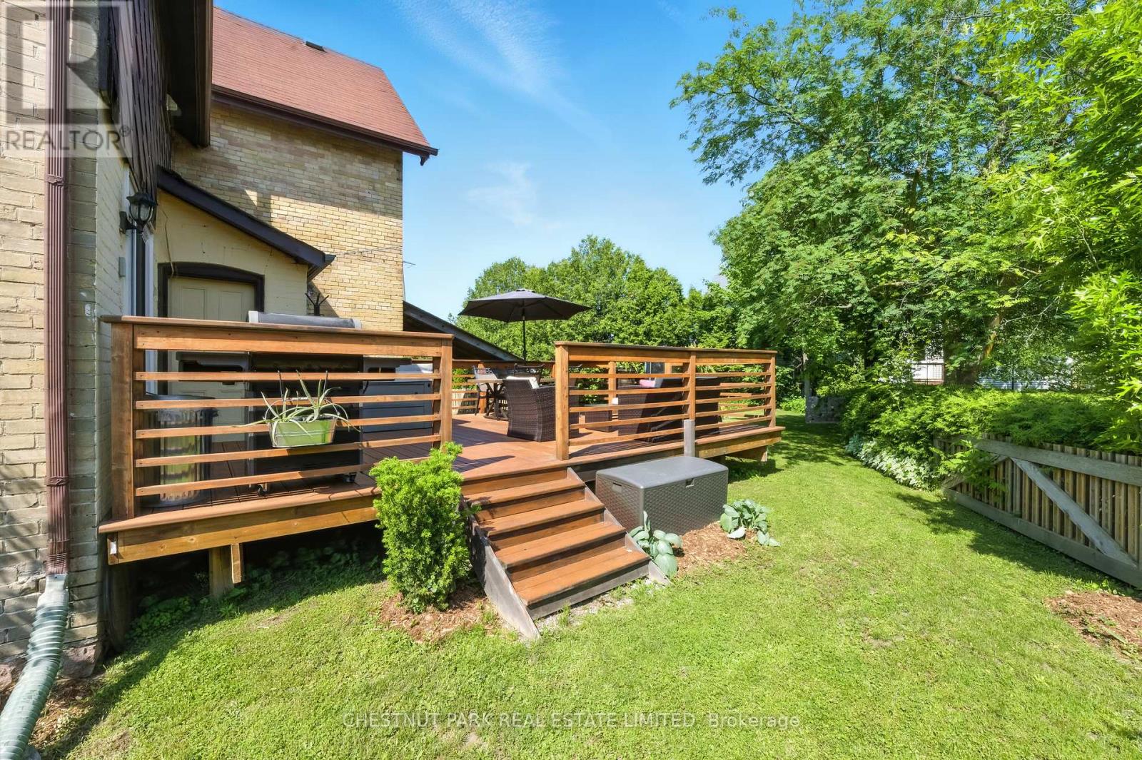 Photo 12 of 98 Reach Street, Uxbridge ON