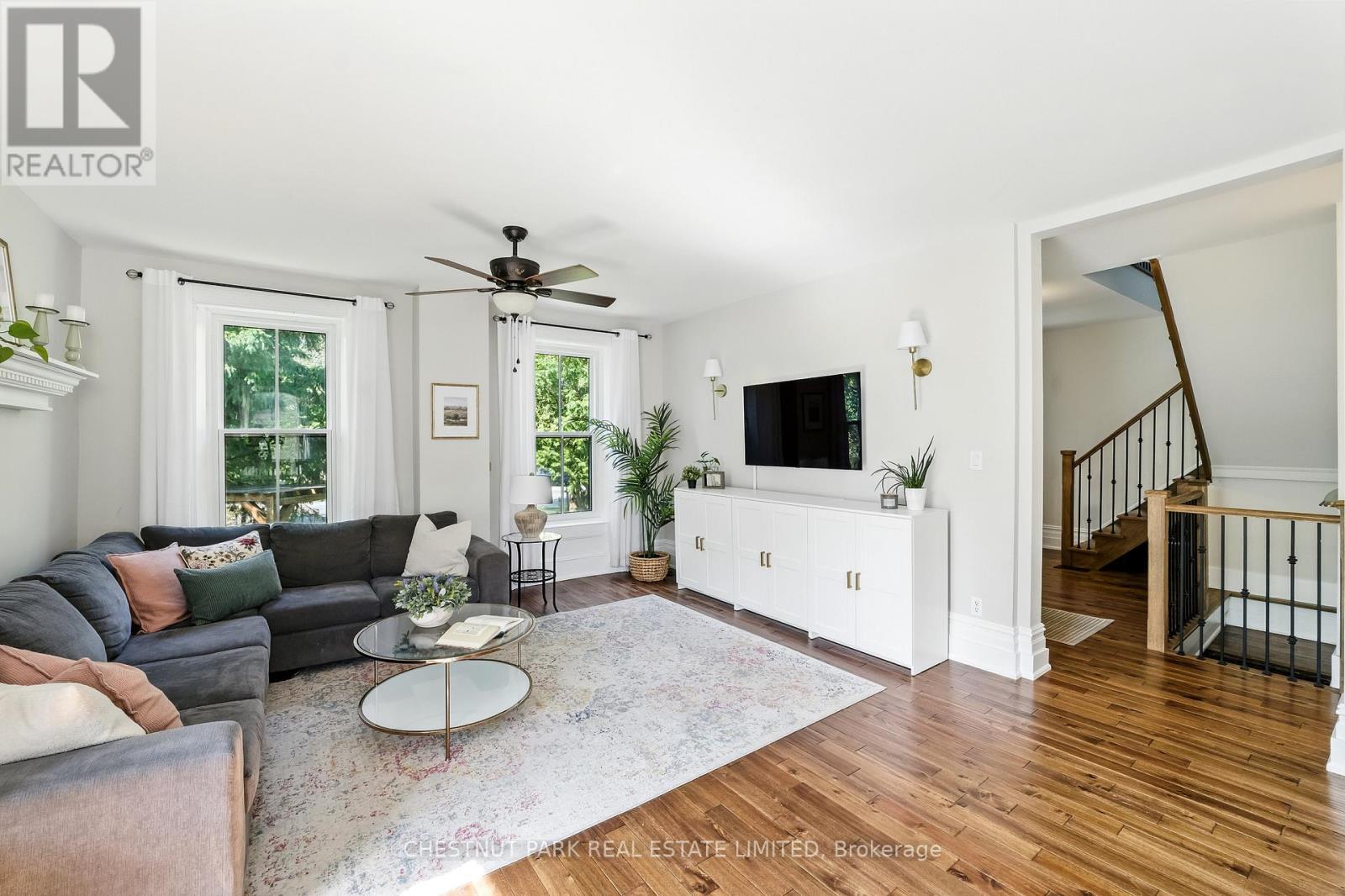 Photo 24 of 98 Reach Street, Uxbridge ON