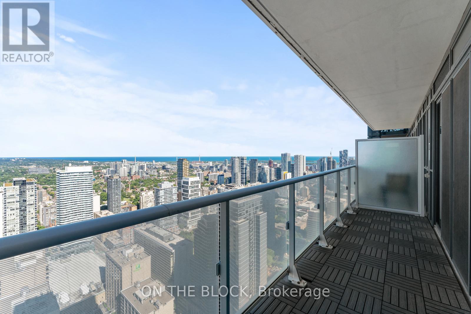 Photo 14 of 5307 7 Grenville Street, Toronto ON