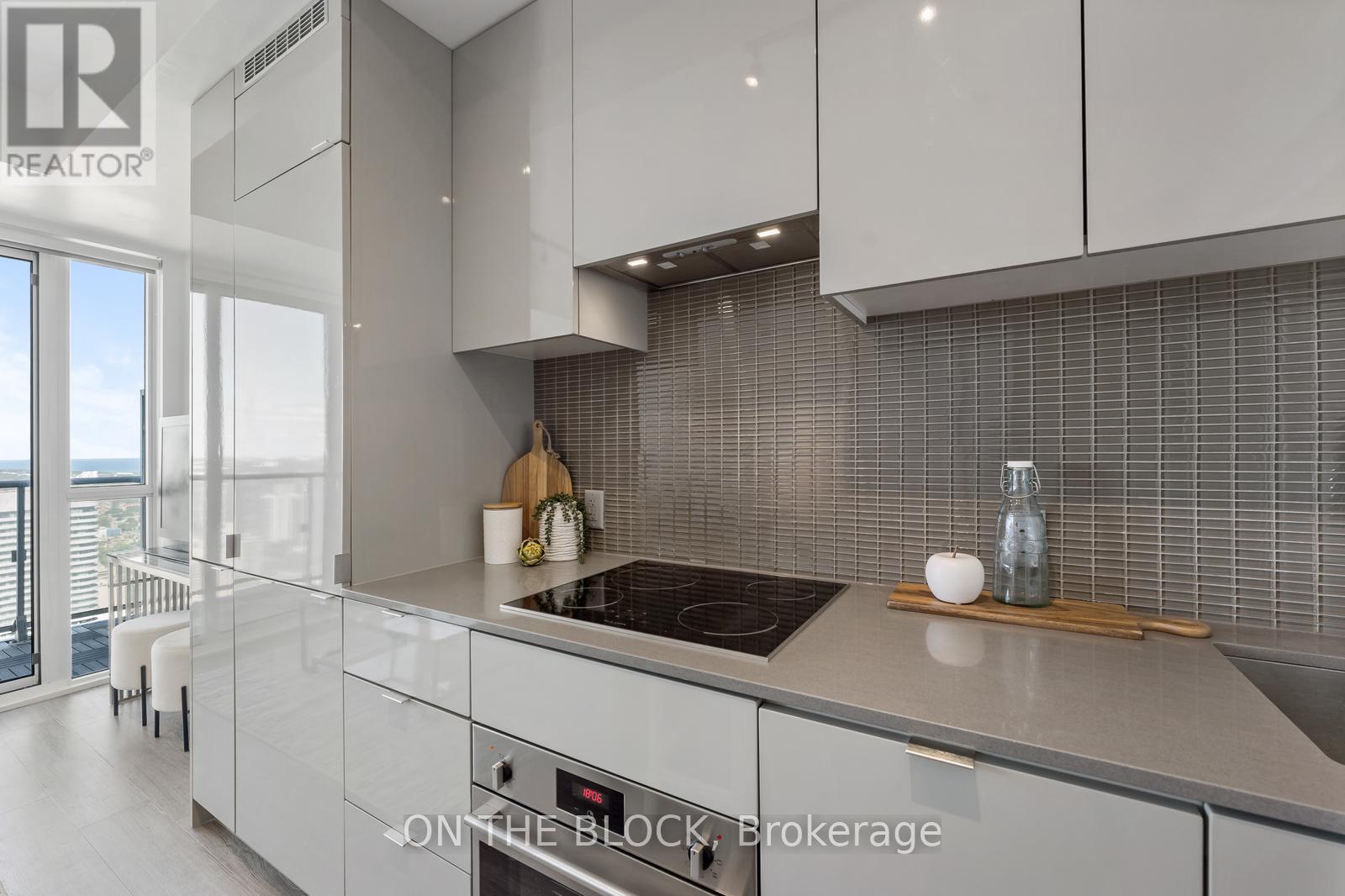 Photo 30 of 5307 7 Grenville Street, Toronto ON