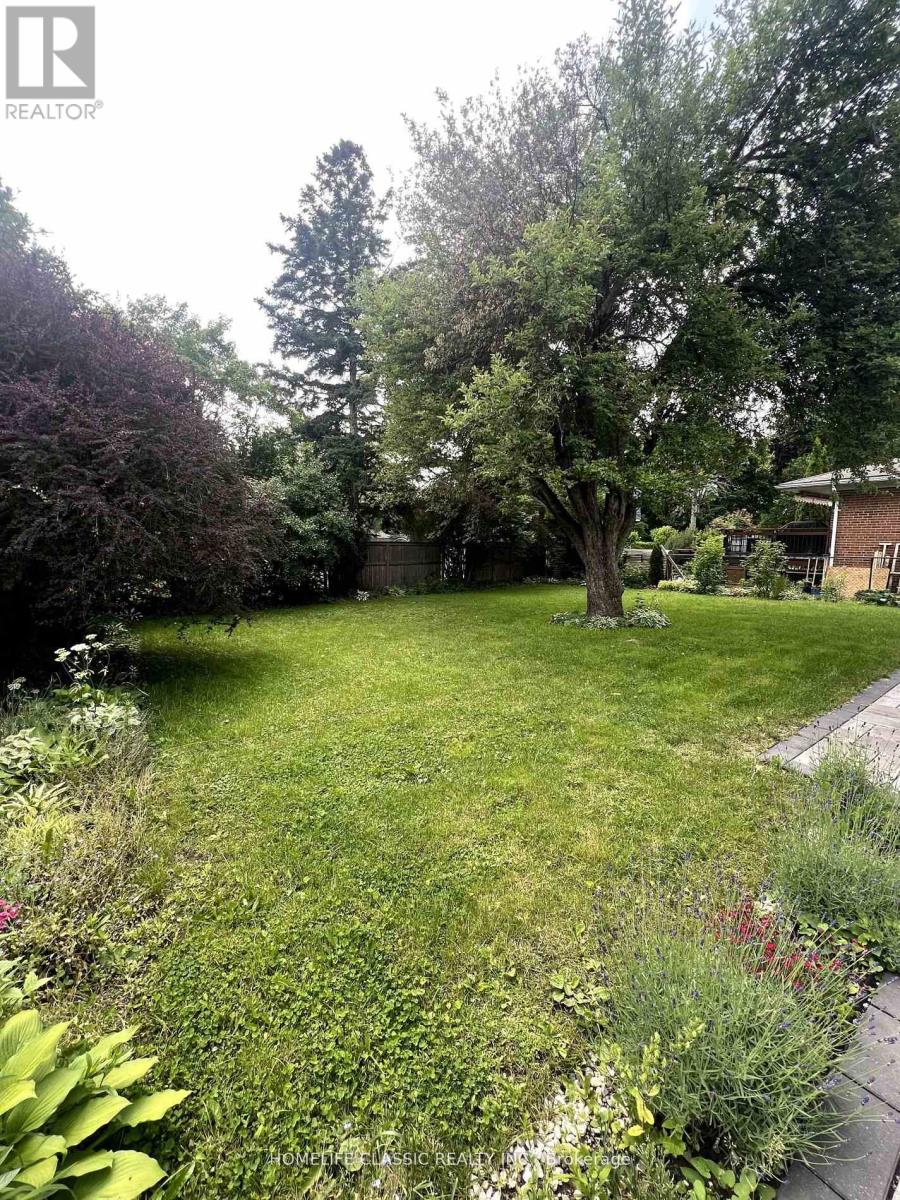 Photo 9 of Bsmt 2 159 Yorkview Drive, Toronto ON