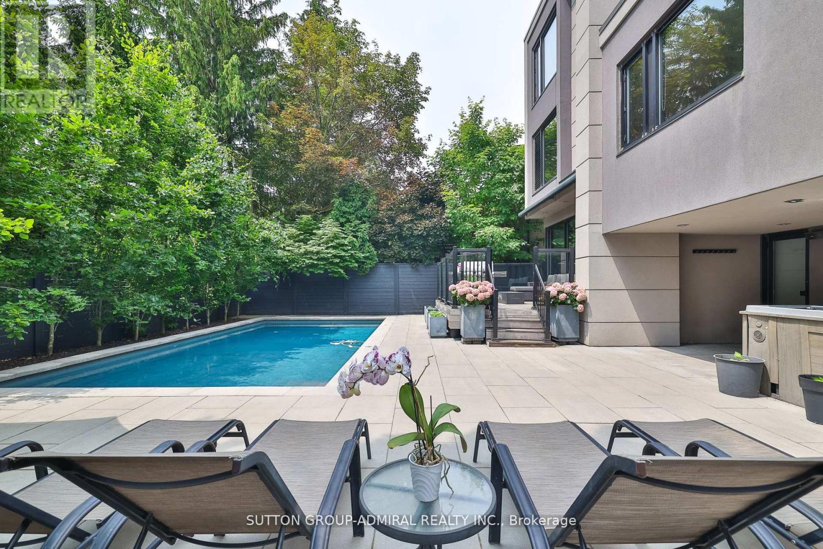 Photo 41 of 415 Douglas Avenue, Toronto ON