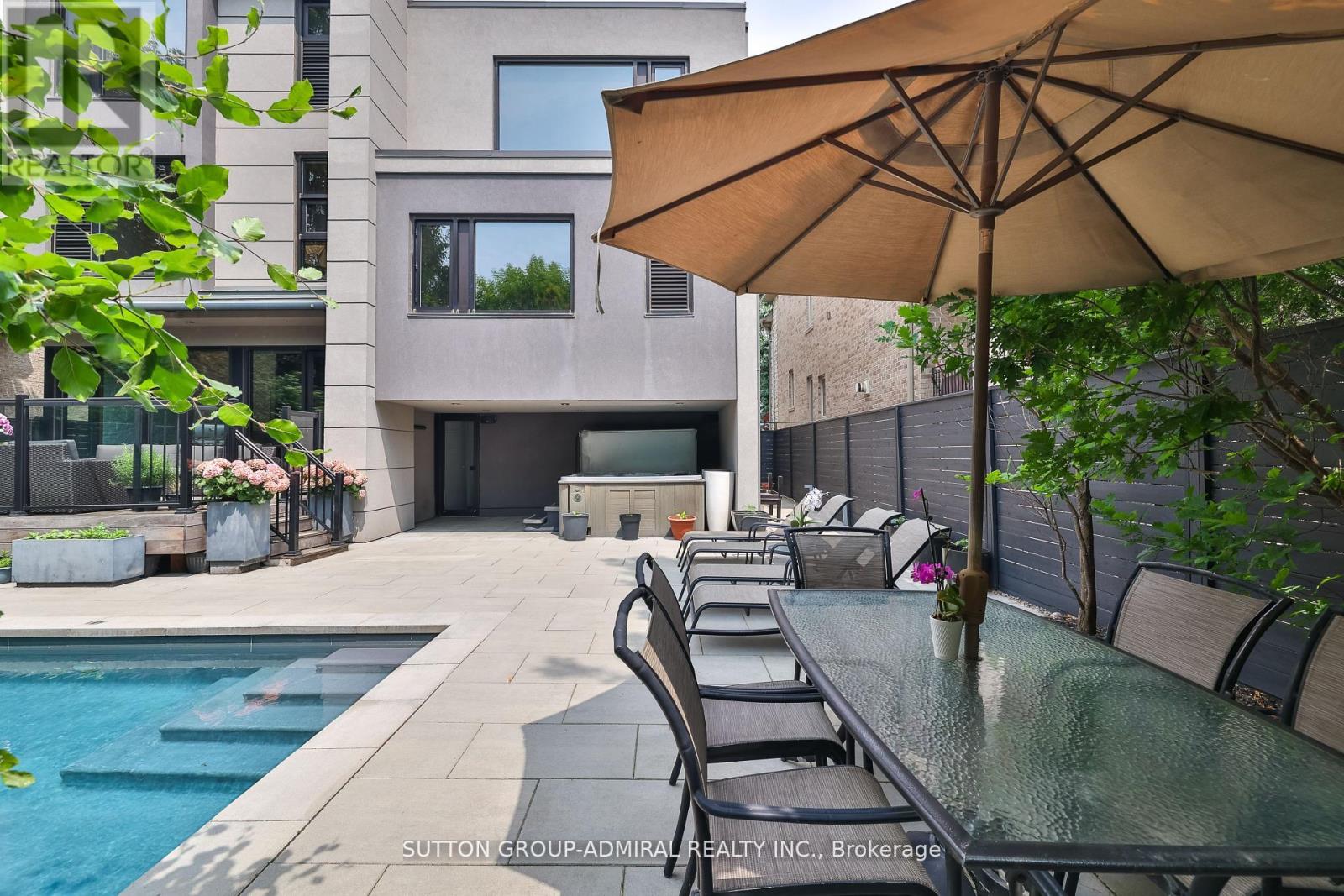 Photo 43 of 415 Douglas Avenue, Toronto ON