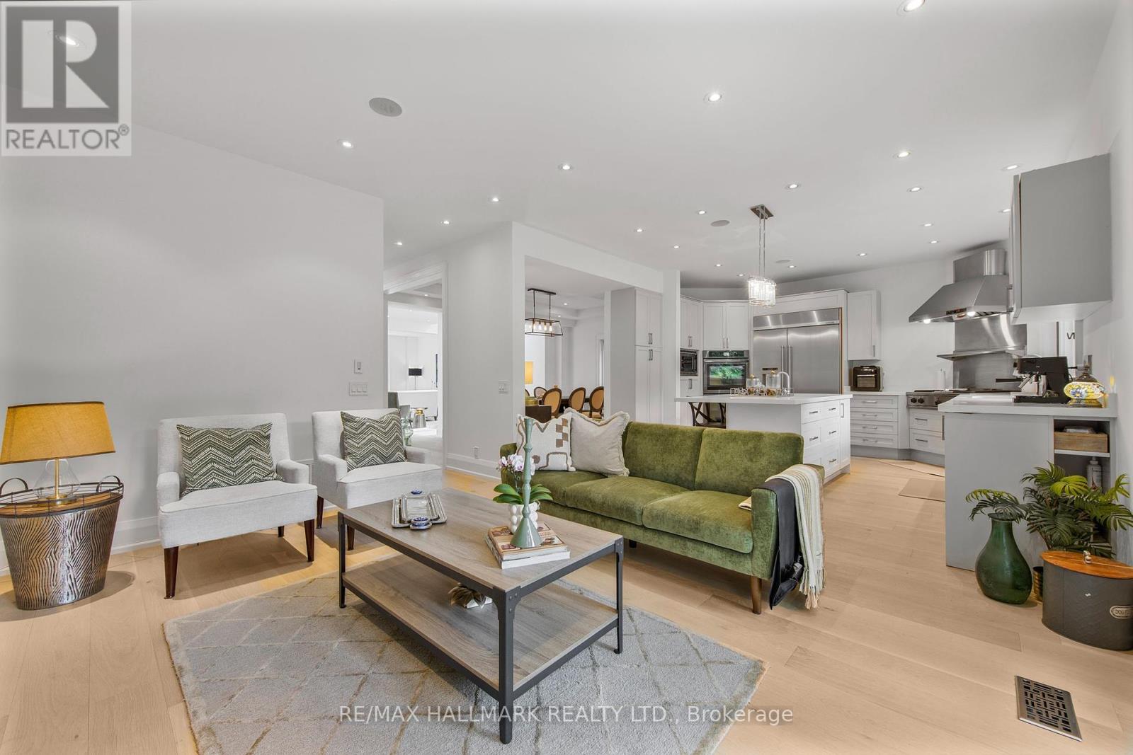 Photo 1 of 488 Brookdale Avenue, Toronto ON