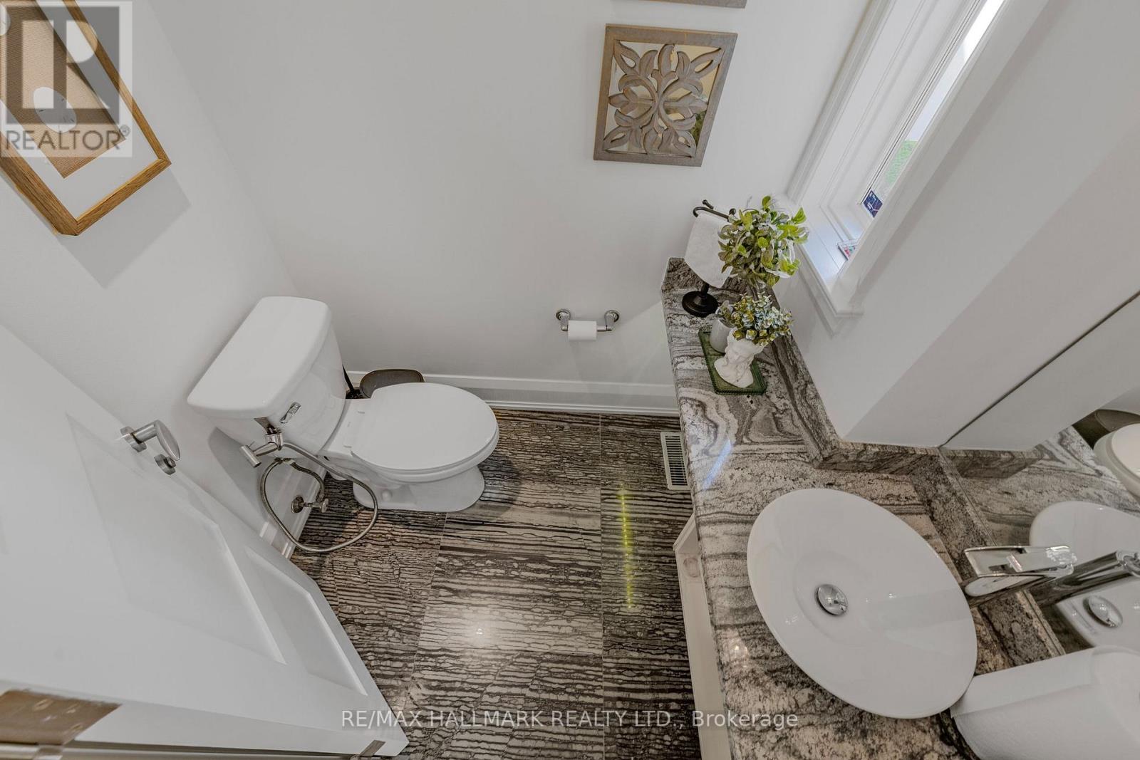 Photo 16 of 488 Brookdale Avenue, Toronto ON