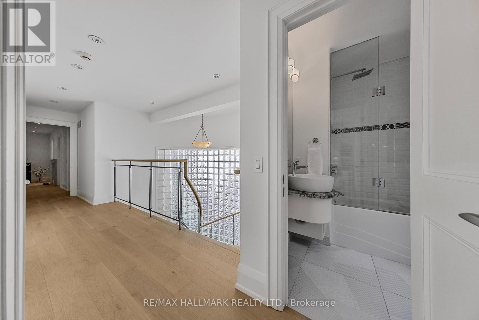 Photo 31 of 488 Brookdale Avenue, Toronto ON