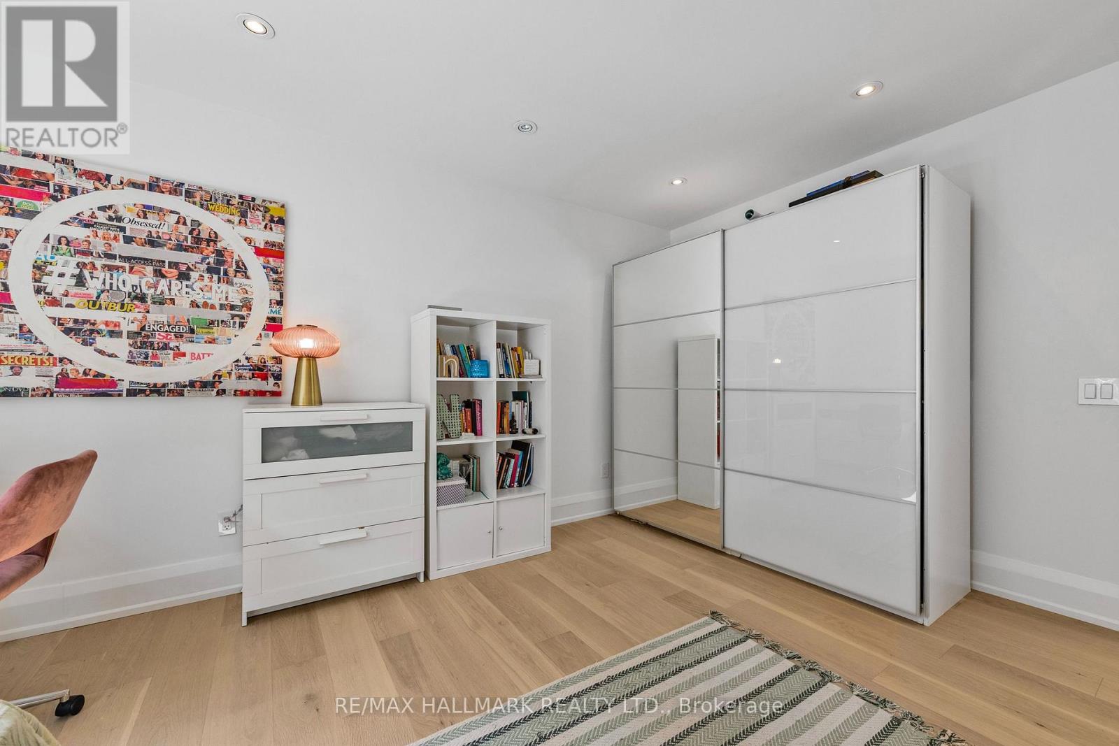 Photo 4 of 488 Brookdale Avenue, Toronto ON