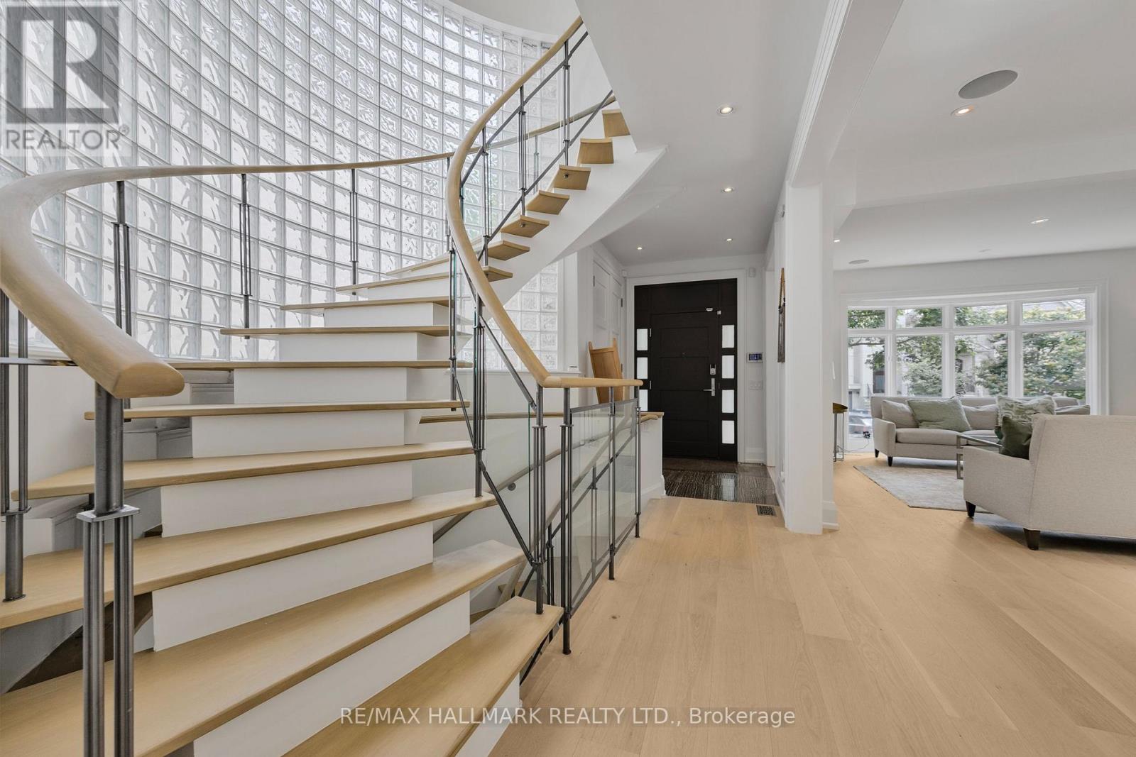 Photo 40 of 488 Brookdale Avenue, Toronto ON