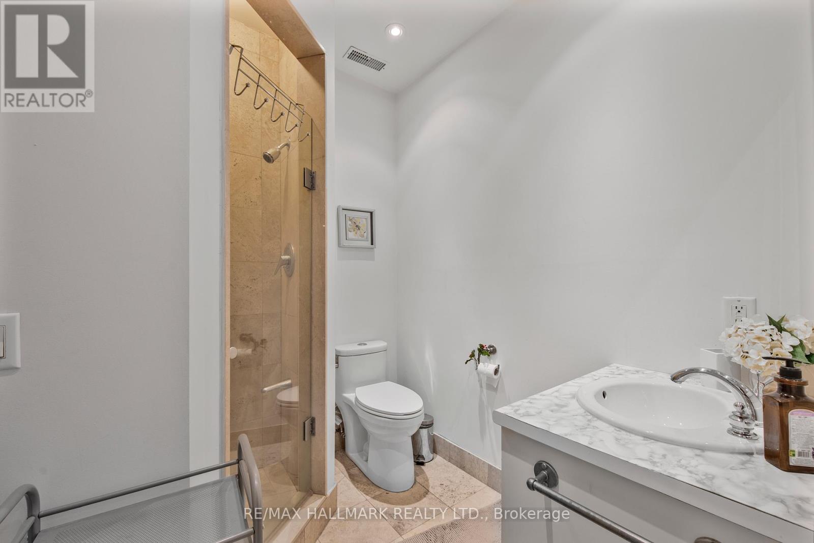 Photo 17 of 488 Brookdale Avenue, Toronto ON