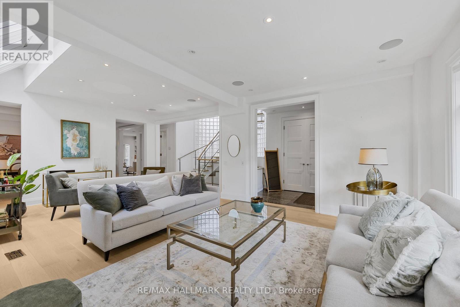 Photo 13 of 488 Brookdale Avenue, Toronto ON