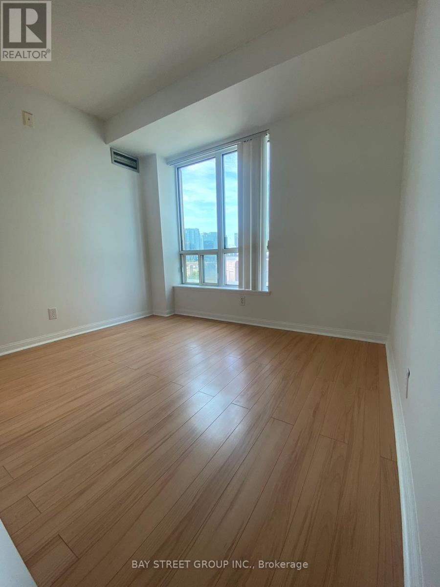 Photo 3 of 313 8 Lee Centre Drive, Toronto ON