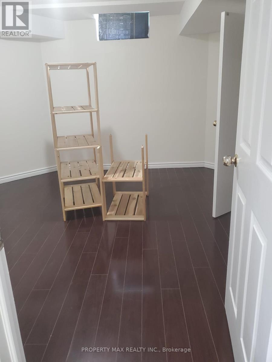 Photo 10 of 48 Glacier Basement Crescent, Toronto ON