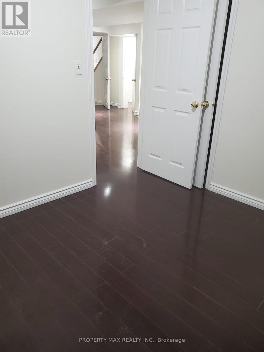 Photo 11 of 48 Glacier Basement Crescent, Toronto ON