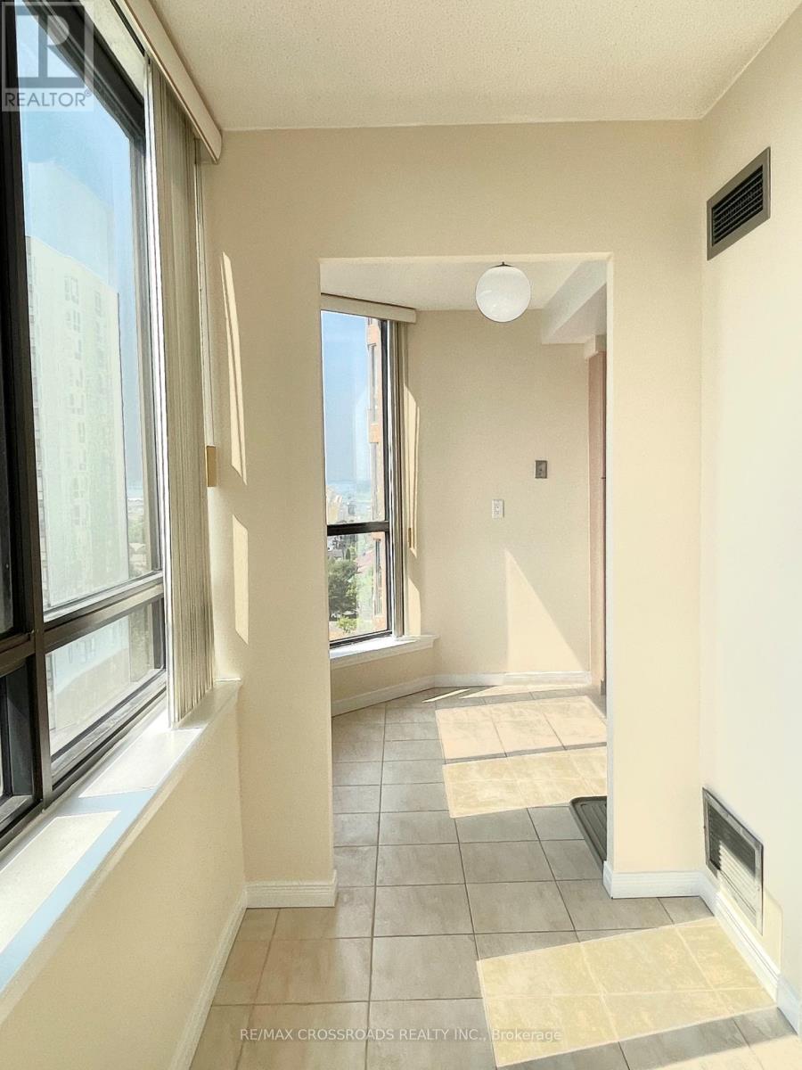 Photo 12 of 1425 75 Bamburgh Circle, Toronto ON