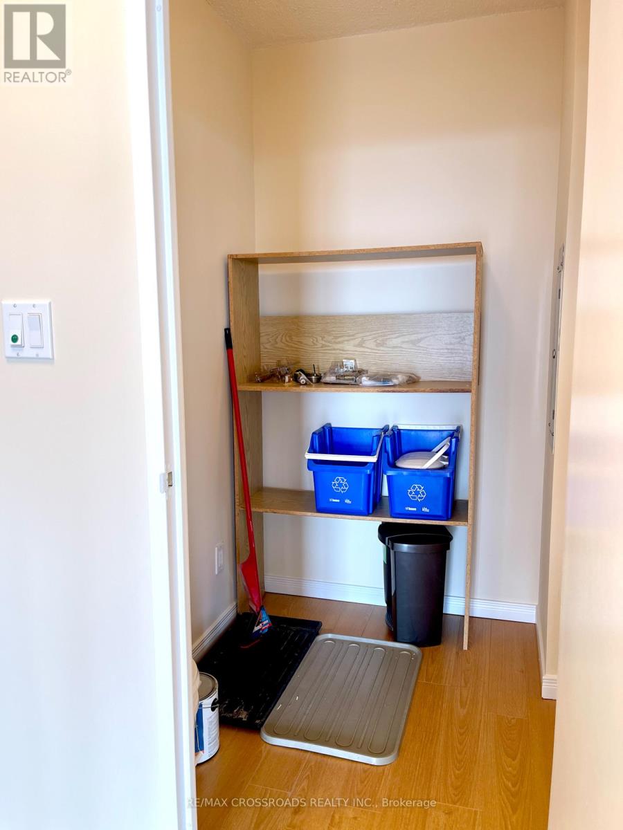 Photo 6 of 1425 75 Bamburgh Circle, Toronto ON