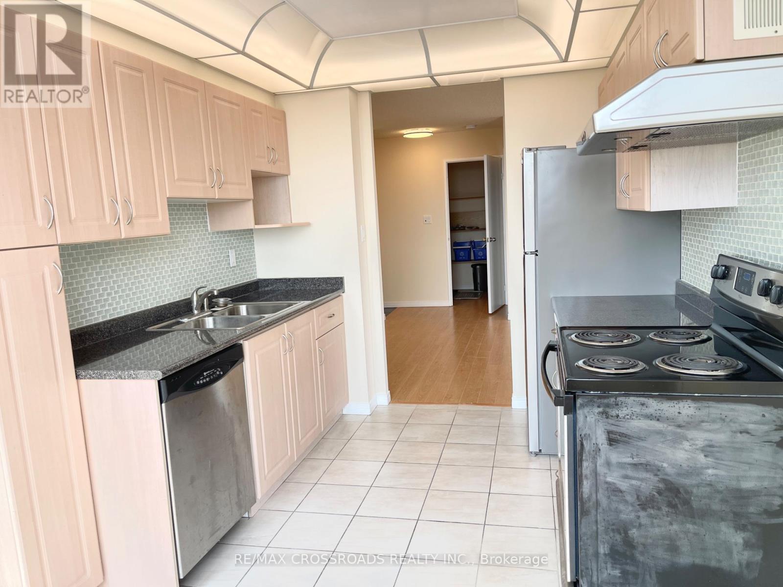 Photo 2 of 1425 75 Bamburgh Circle, Toronto ON
