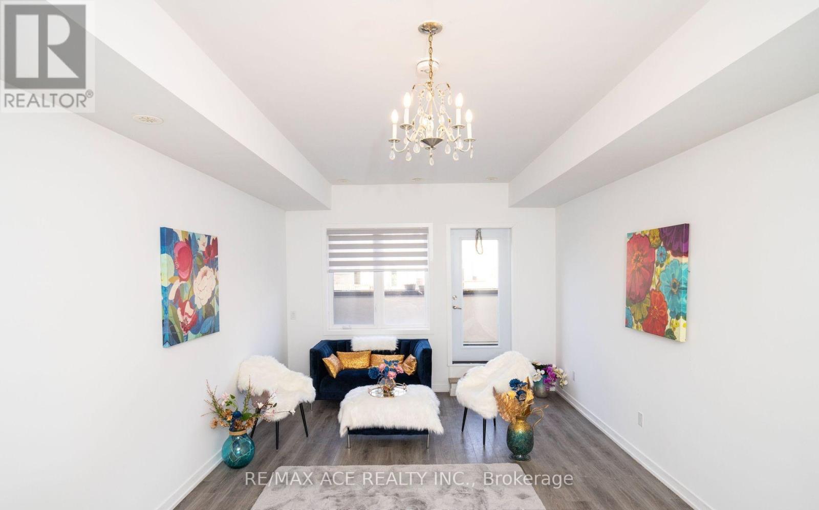 Photo 3 of 105 3686 St Clair Avenue E, Toronto ON