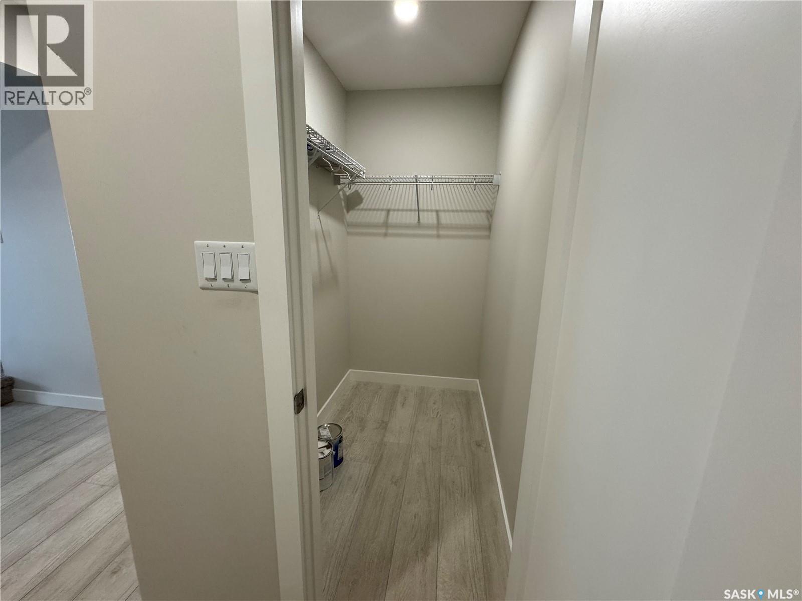 Photo 5 of 4409 E Keller Avenue, Regina SK