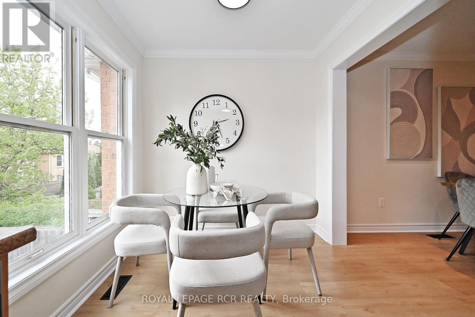 Photo 21 of 28 Wyatt Lane, Aurora ON