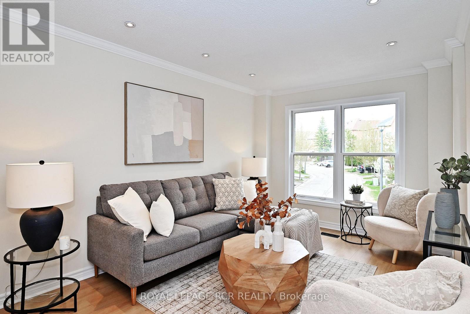 Photo 26 of 28 Wyatt Lane, Aurora ON