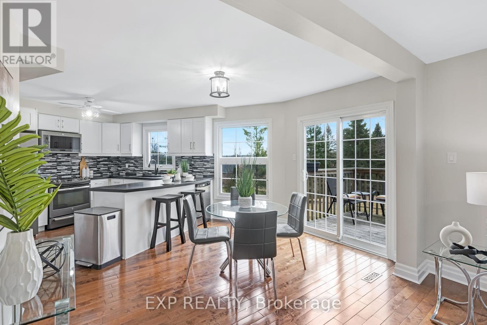 Photo 1 of 6 6 Adams Court, Uxbridge ON