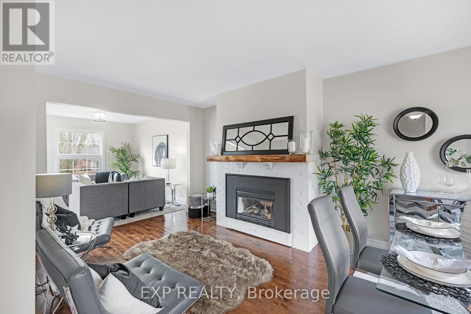Photo 13 of 6 6 Adams Court, Uxbridge ON