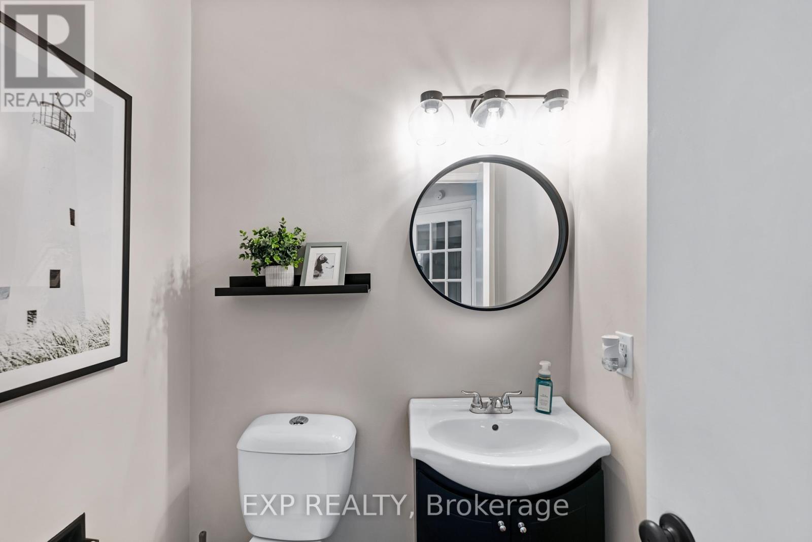 Photo 15 of 6 6 Adams Court, Uxbridge ON