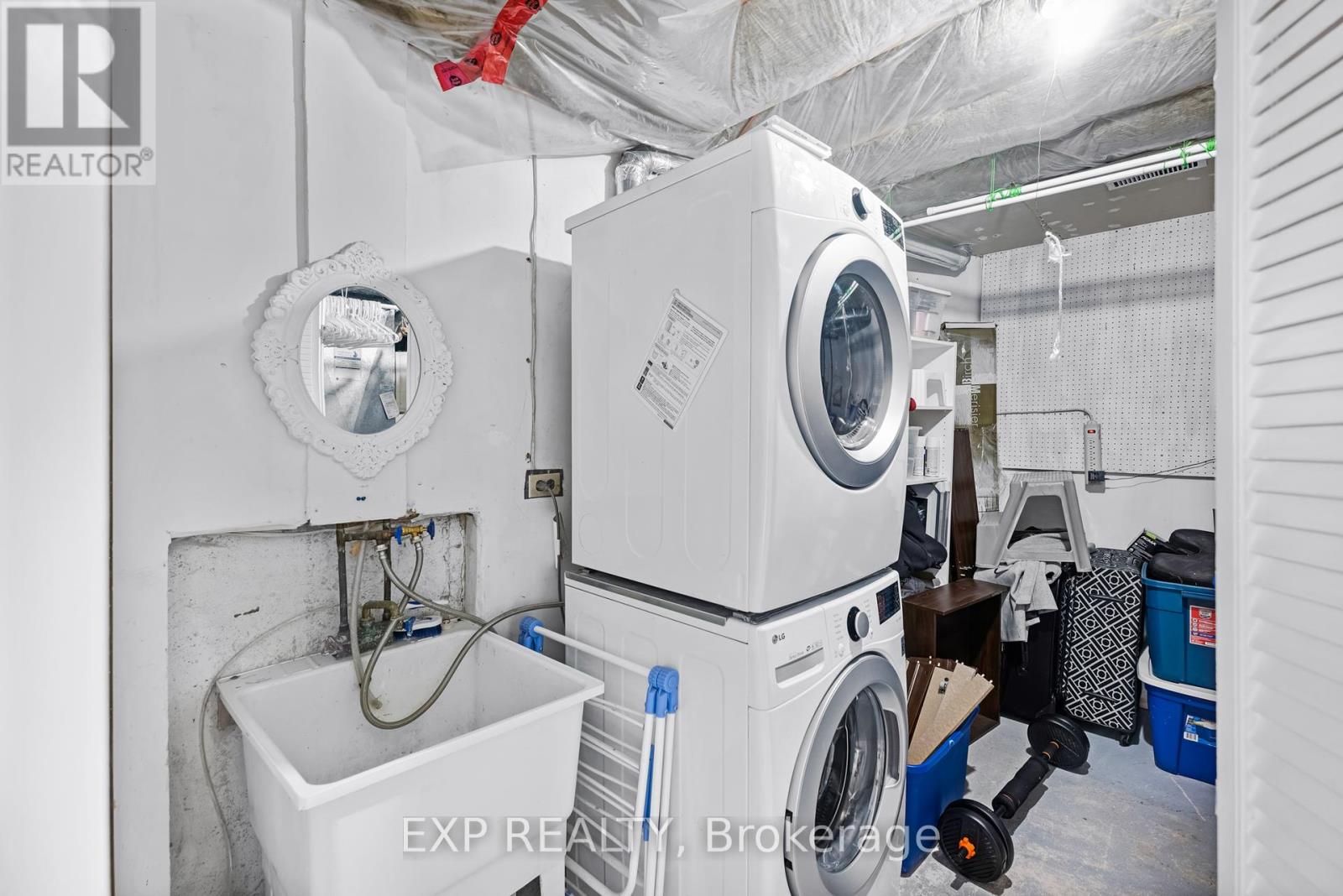 Photo 32 of 6 6 Adams Court, Uxbridge ON