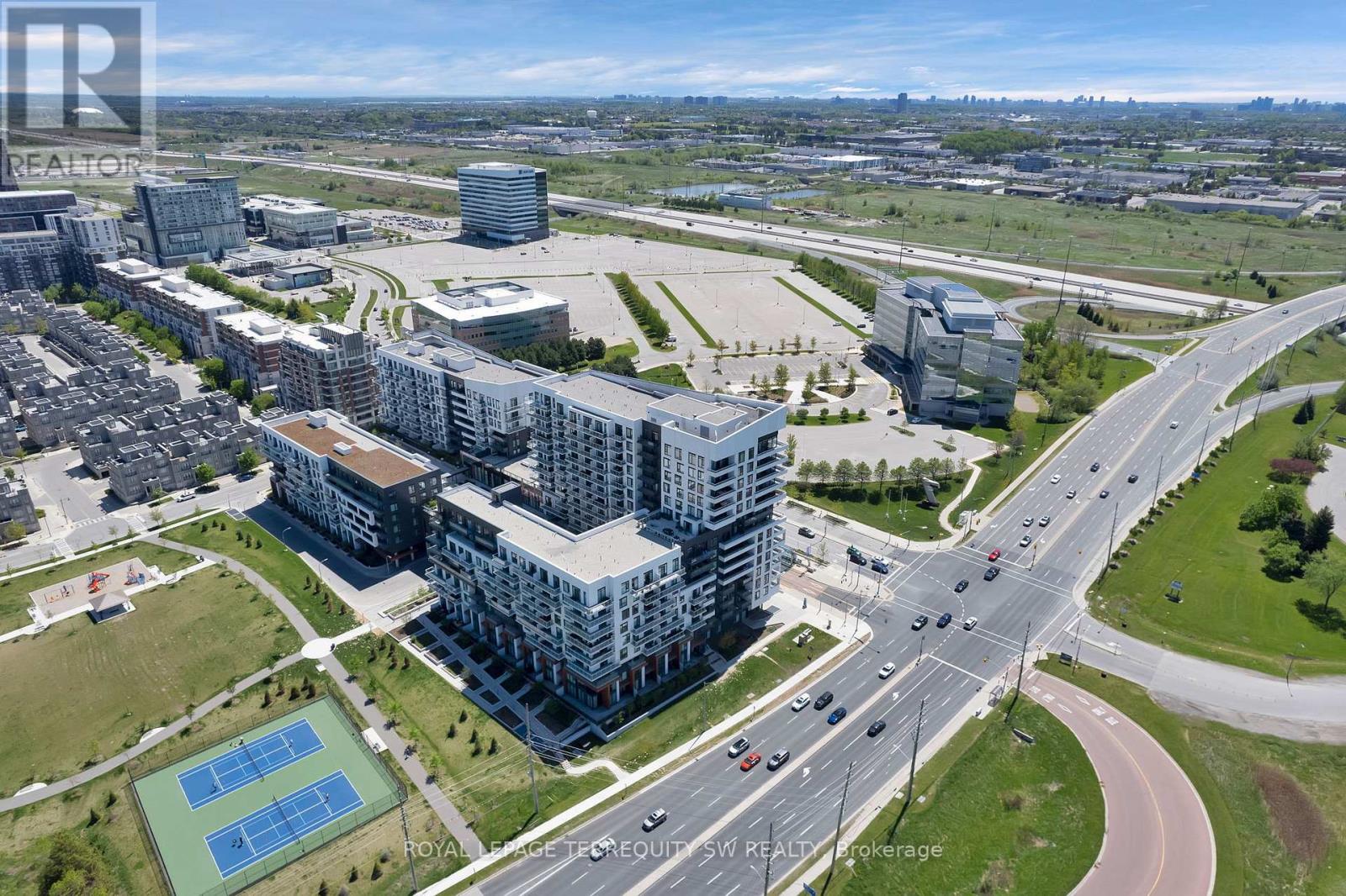 Photo 27 of 616 10 Rouge Valley Drive W, Markham ON