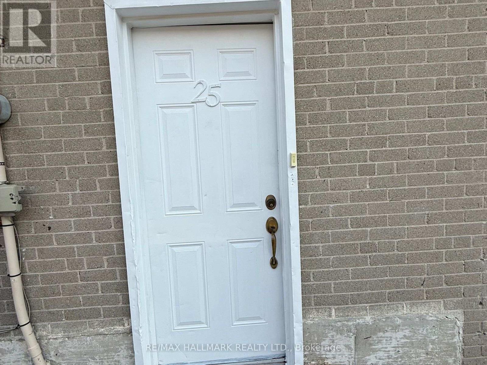 Photo 1 of Basement 25 Richardson Drive, Aurora ON