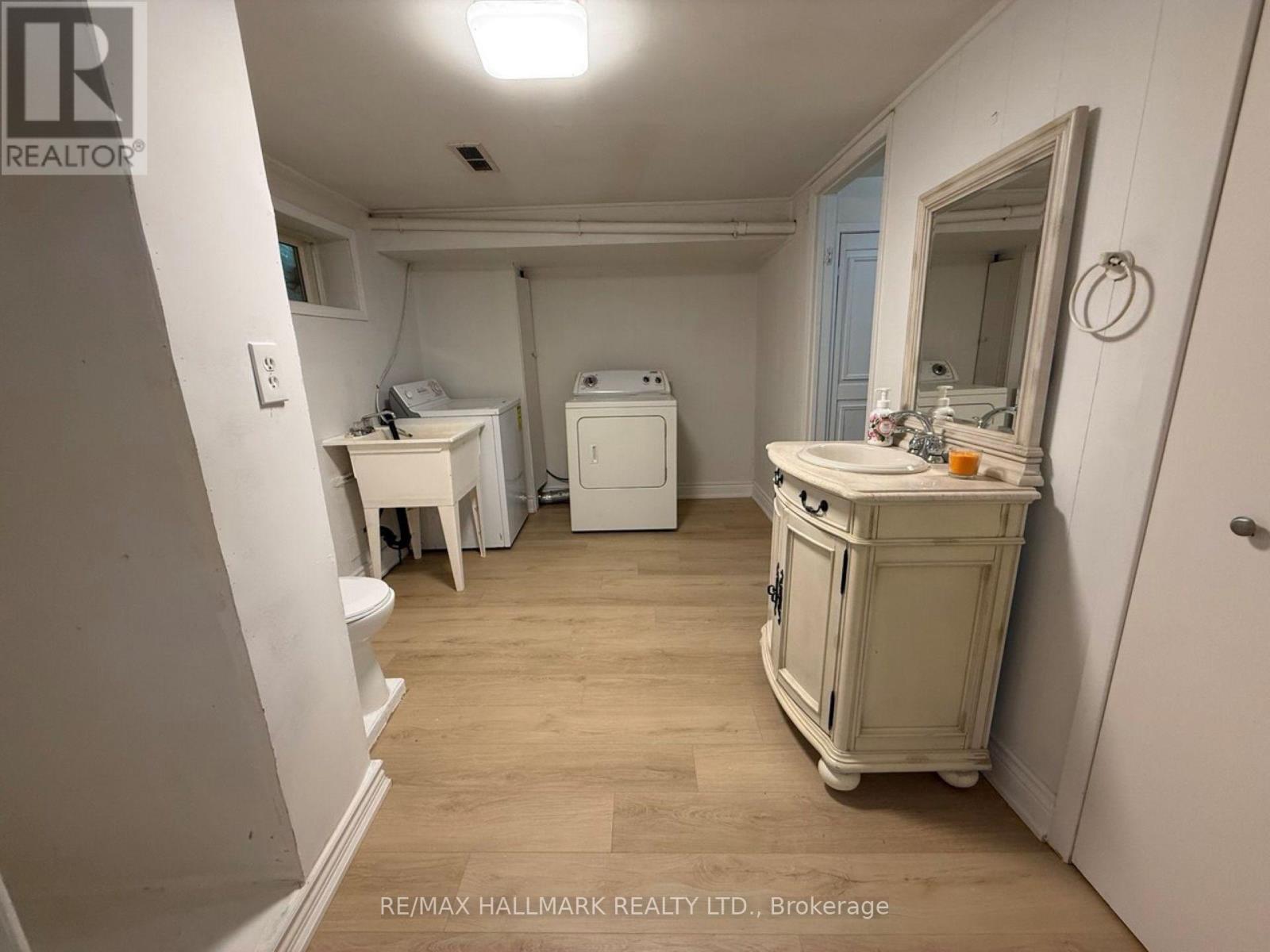 Photo 7 of Basement 25 Richardson Drive, Aurora ON