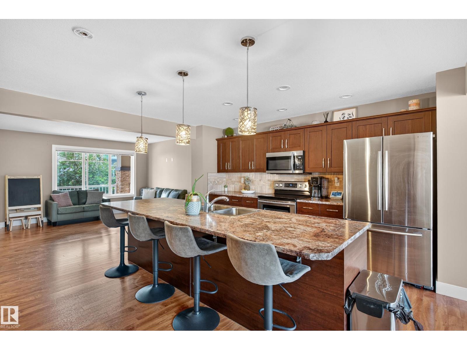 Photo 17 of 756 Decoteau Wy Nw, Edmonton AB